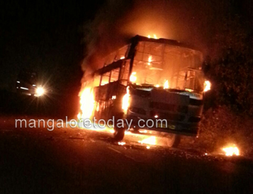 bus fire puttur 2